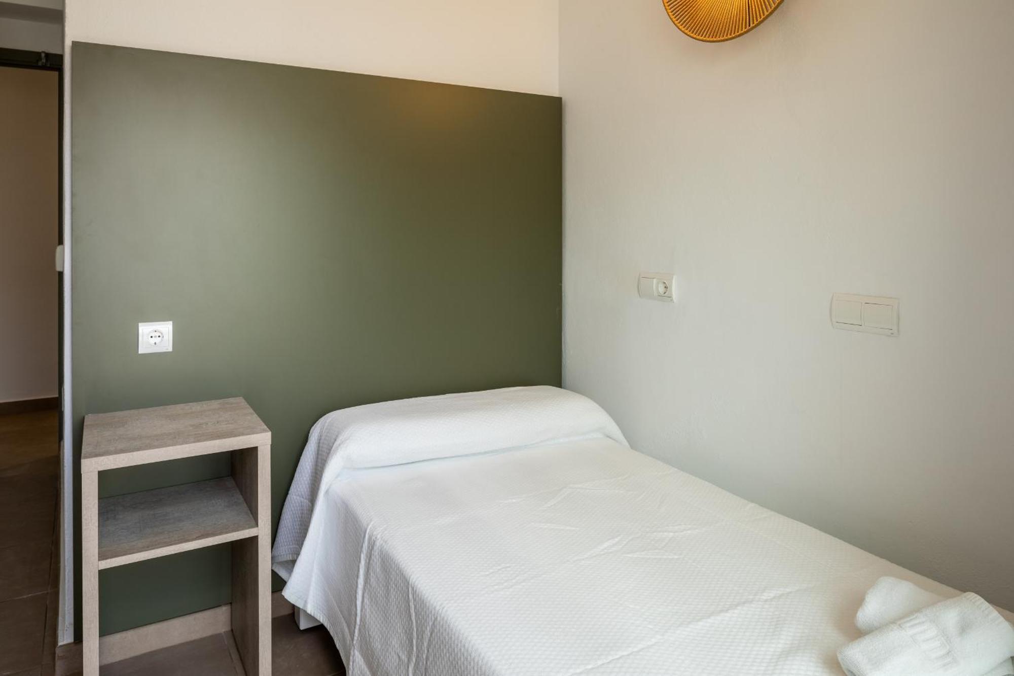 Hostal Alicante San Antonio  Exterior photo