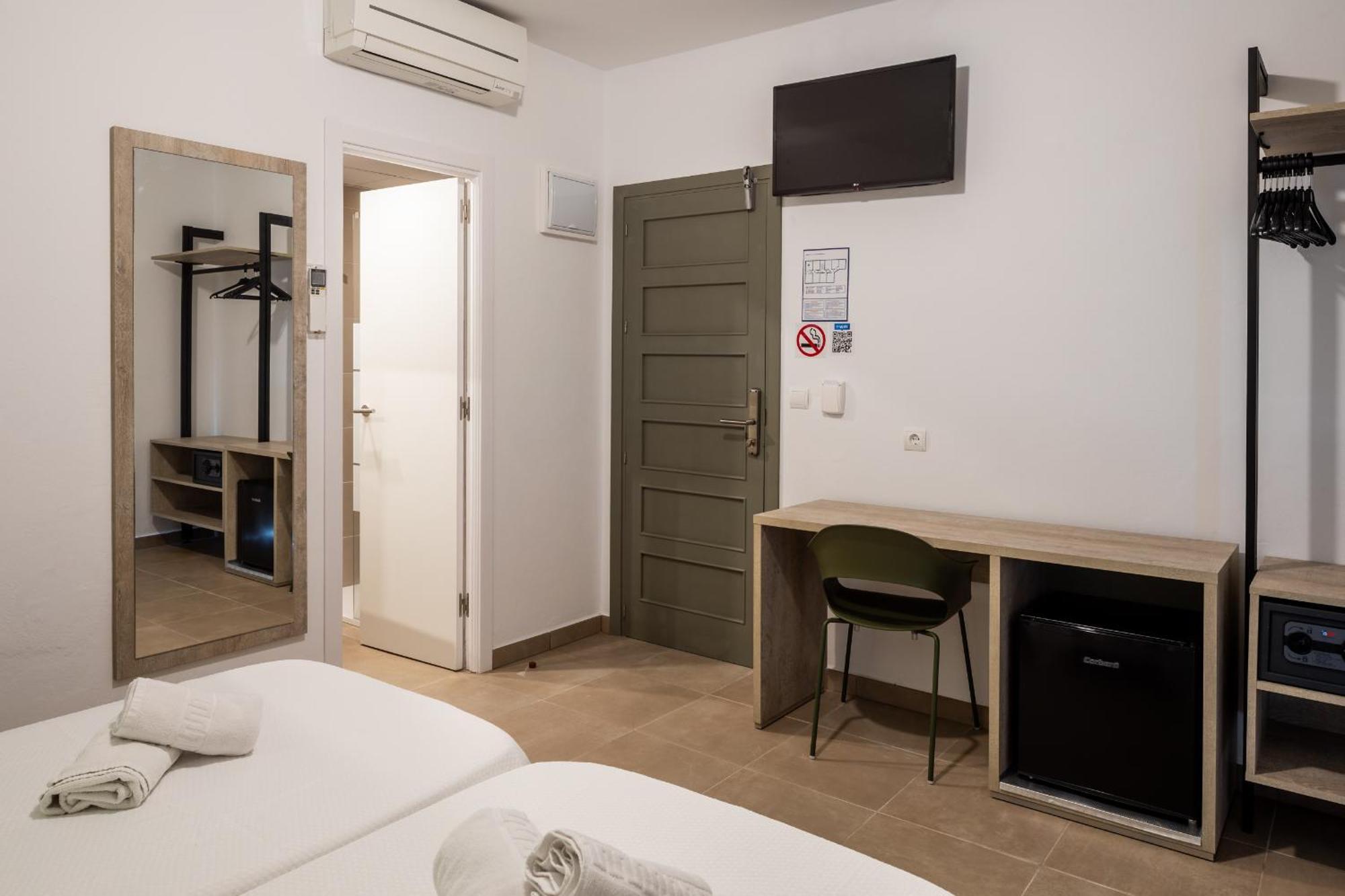 Hostal Alicante San Antonio  Exterior photo