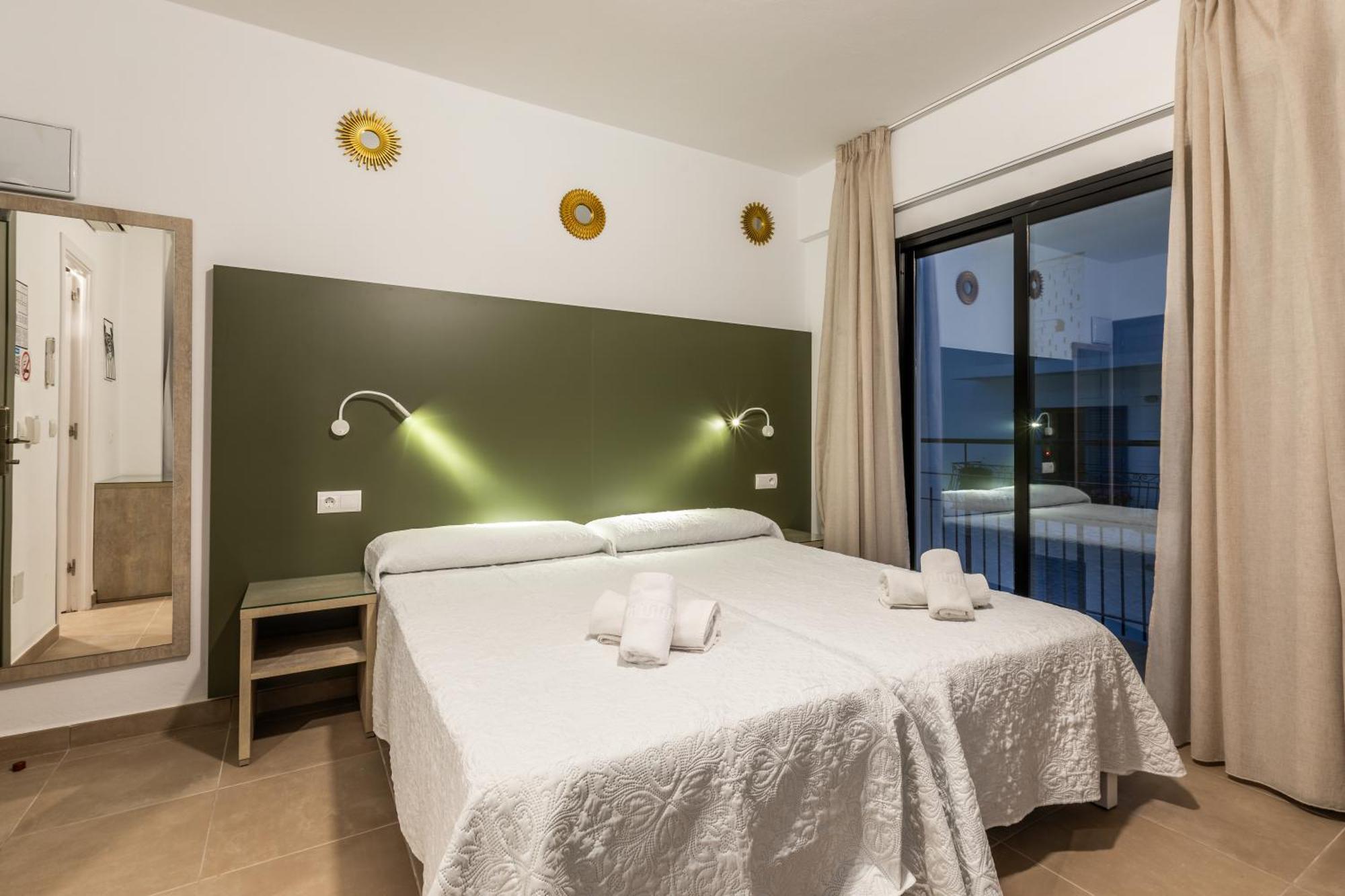 Hostal Alicante San Antonio  Exterior photo