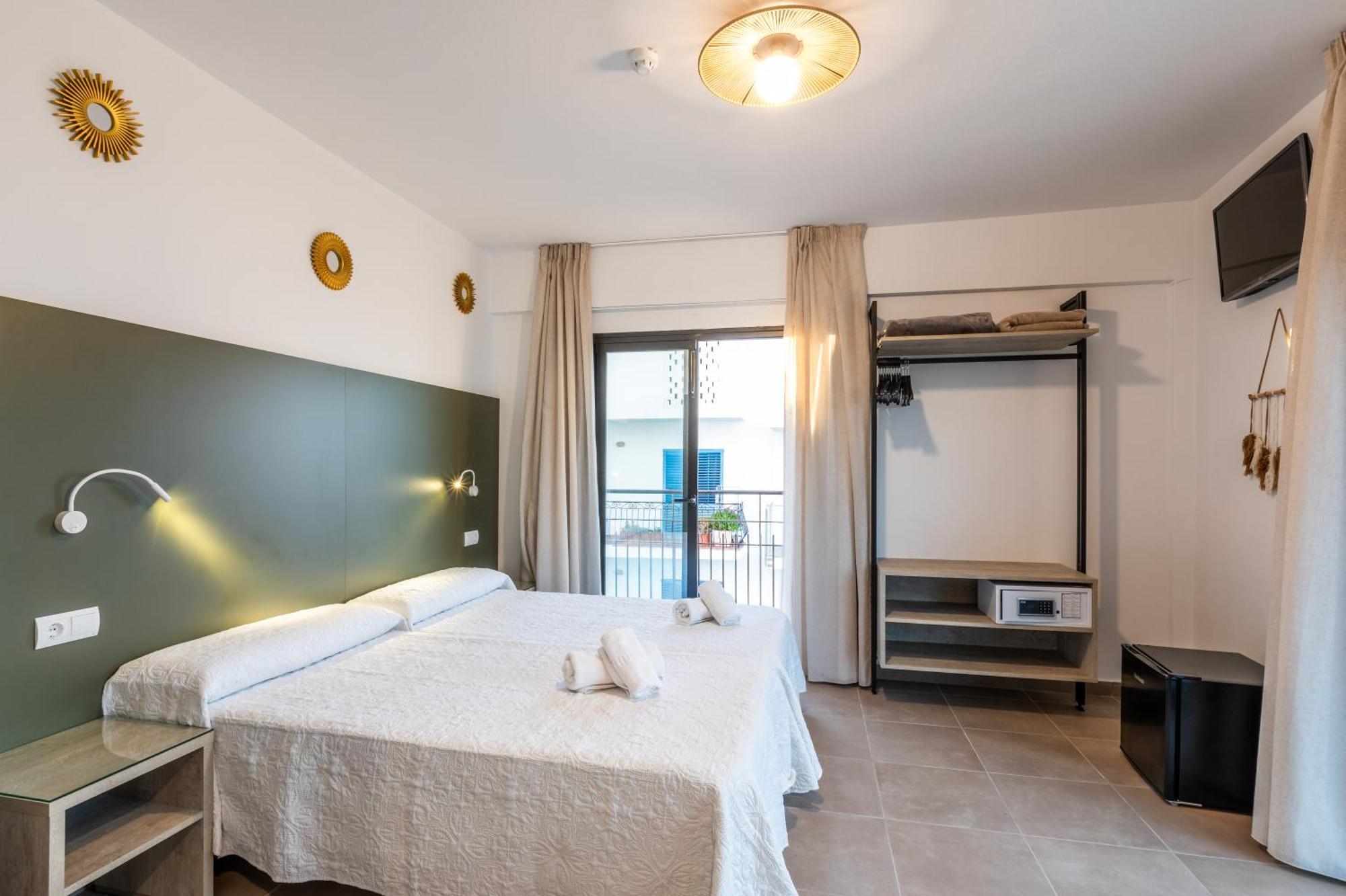 Hostal Alicante San Antonio  Exterior photo