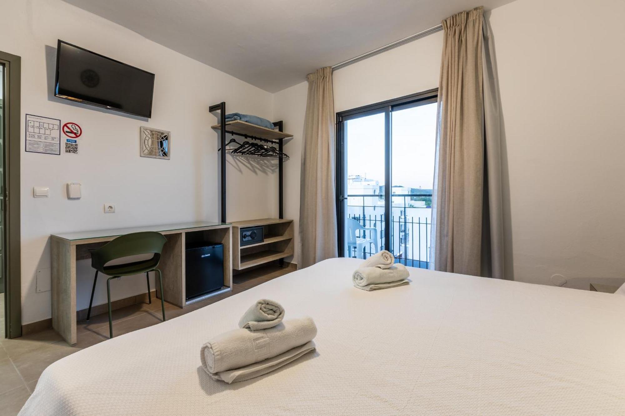 Hostal Alicante San Antonio  Exterior photo